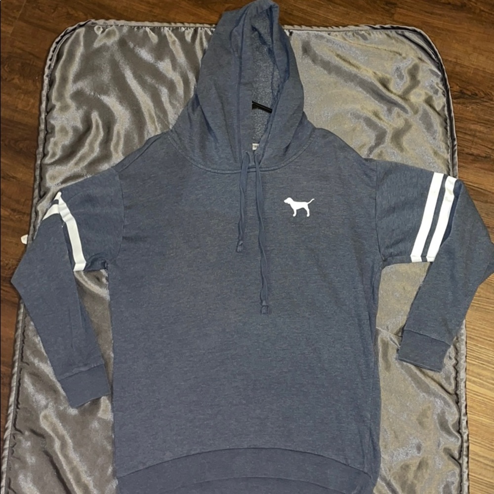 Oversized navy hoodie!